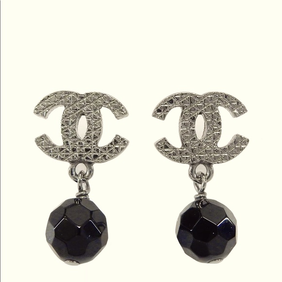 Authentic Chanel earrings - Picture 1 of 6